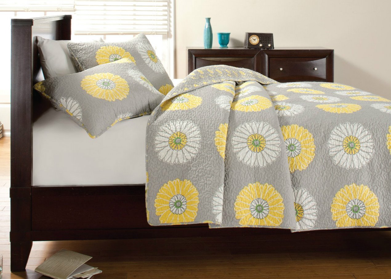 Anya Floral Print Yellow Grey Reversible Quilt Bedding Set – Cozy