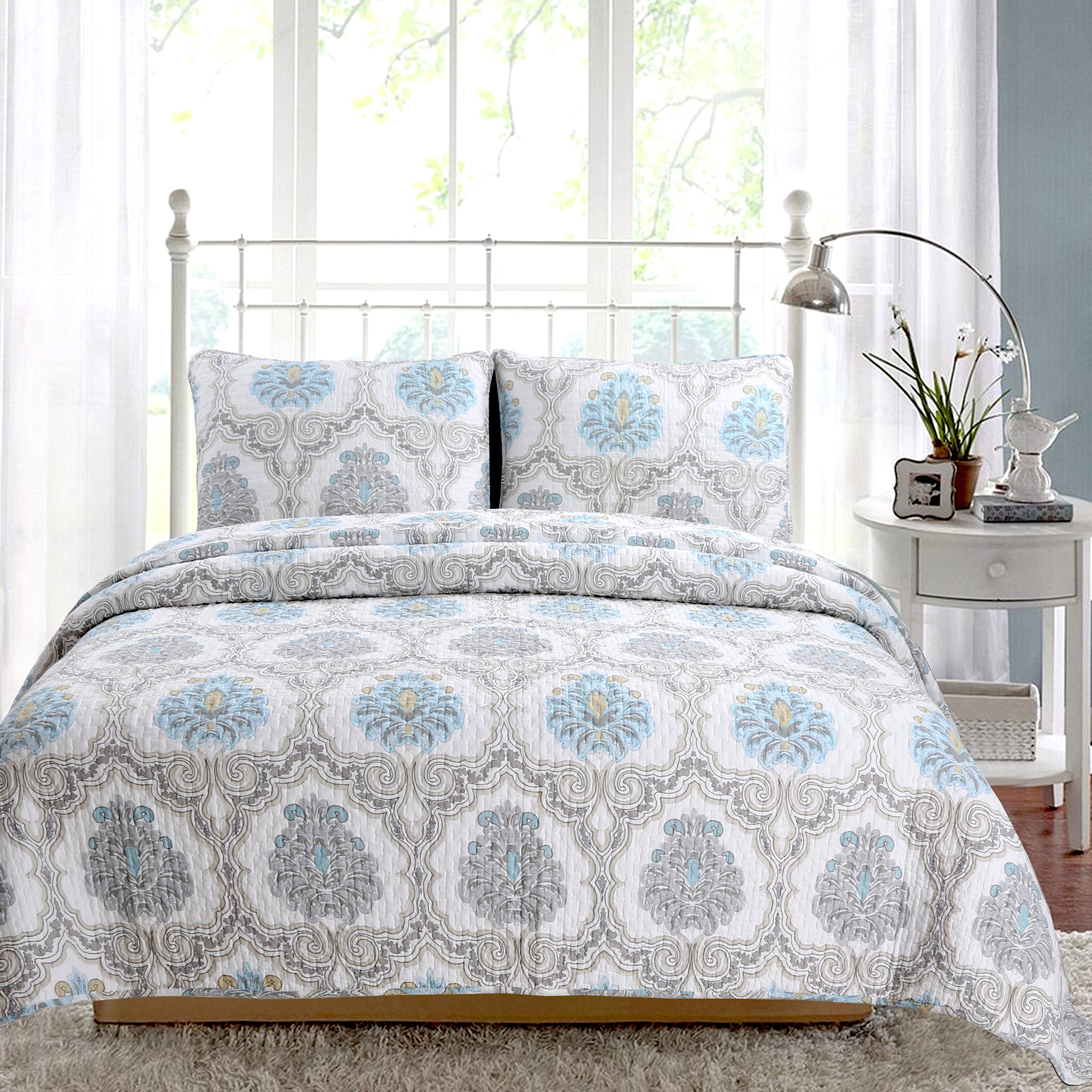 Light blue quilt bedding hotsell